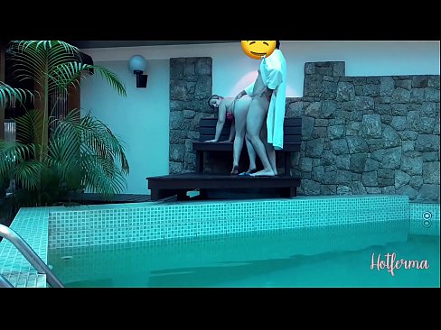 ❤️ Bos menjemput pembantu rumah ke kolam, tetapi tidak dapat menahan panas ❤️❌ Lucah pada ms.fuxporn-com.ru ❤